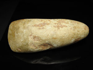 Kamenná sekera - neolit